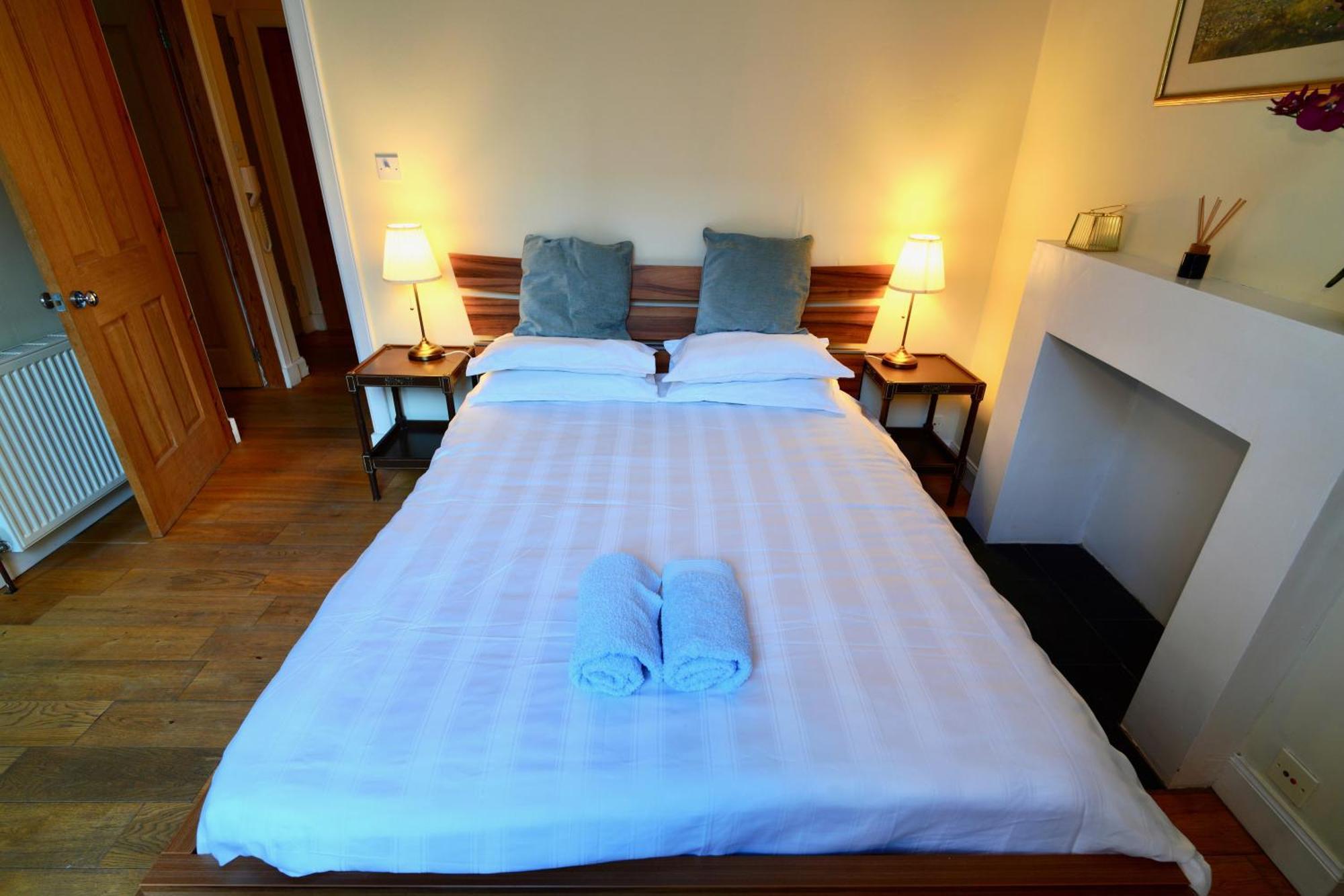 Spacious 2 Bed Apt Next To Royal Mile & Waverley Edinburgh Dış mekan fotoğraf