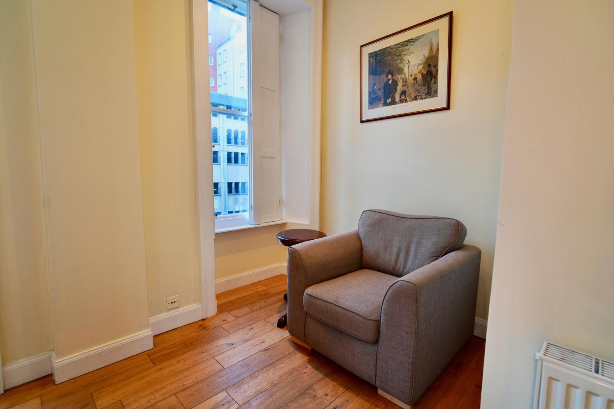 Spacious 2 Bed Apt Next To Royal Mile & Waverley Edinburgh Dış mekan fotoğraf