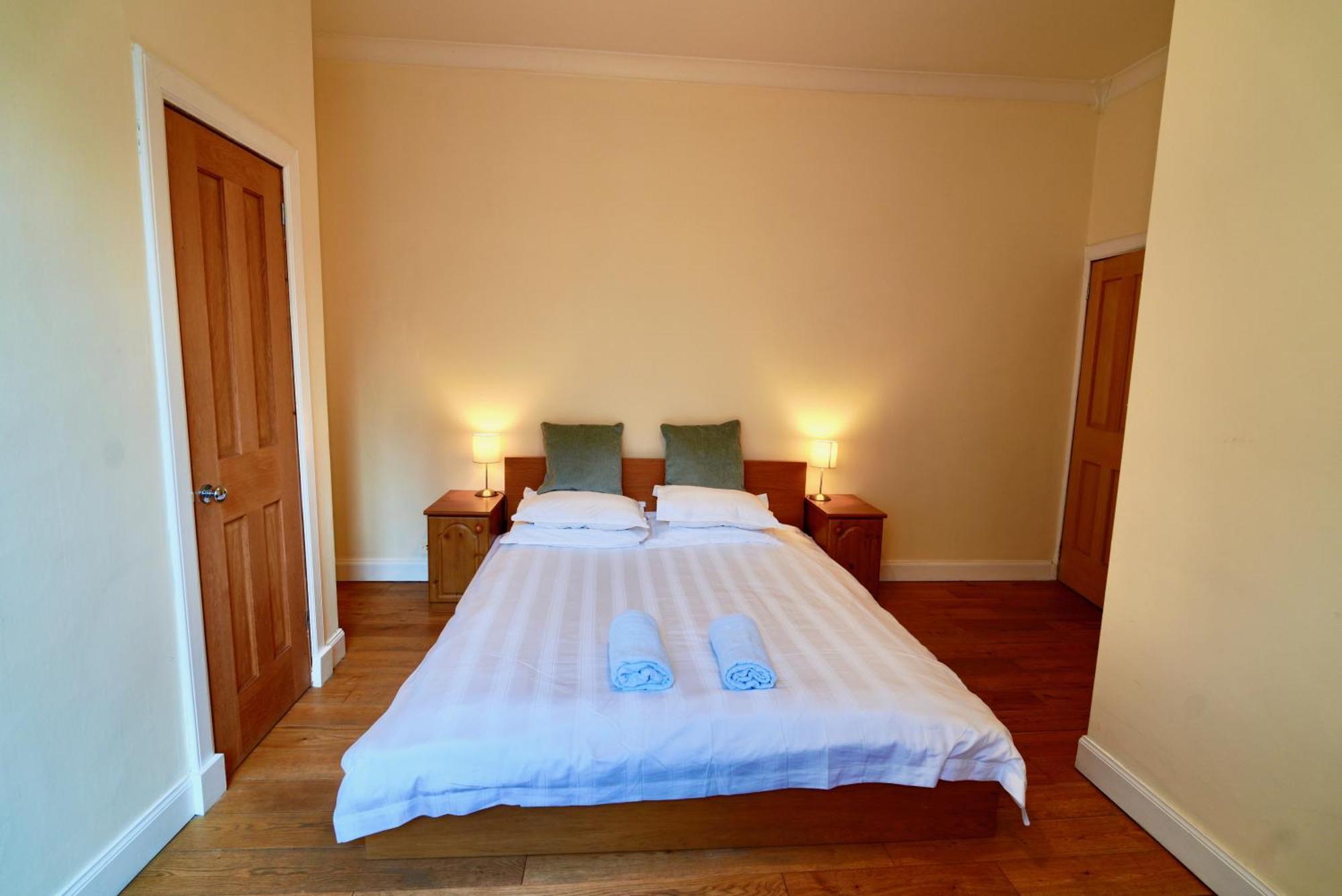 Spacious 2 Bed Apt Next To Royal Mile & Waverley Edinburgh Dış mekan fotoğraf