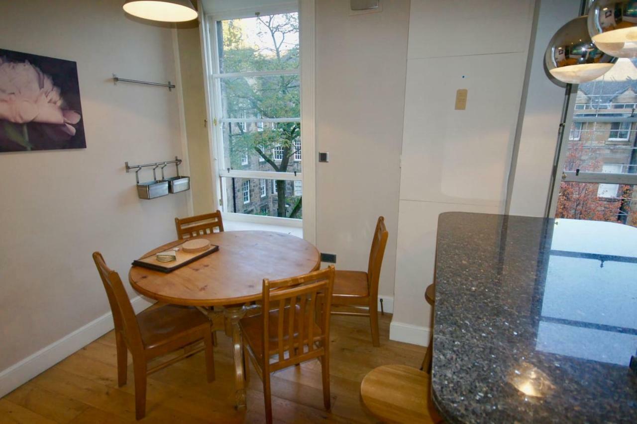 Spacious 2 Bed Apt Next To Royal Mile & Waverley Edinburgh Dış mekan fotoğraf